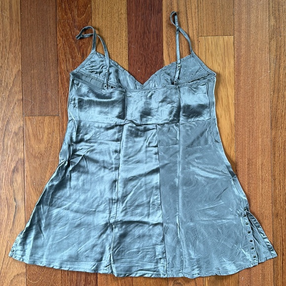 TO THE MAX Silver pewter longer silk camisole with silver studs, side slits - Picture 6 of 6